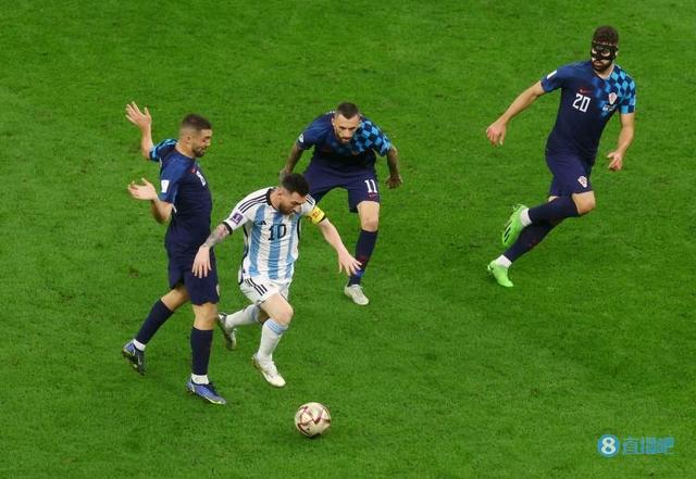 预测阿根廷2-1取胜，这届赛事让我重温了巴萨的梅西